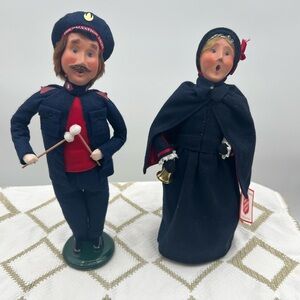 Byer's Choice Carolers Salvation Army Pair Man and Woman